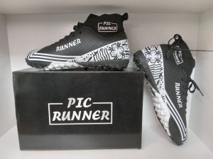 Storm black utbolera caña alta con media autoajustable