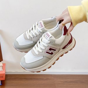 Mujer dama: estilo urbano deportivo  - linea economica plus