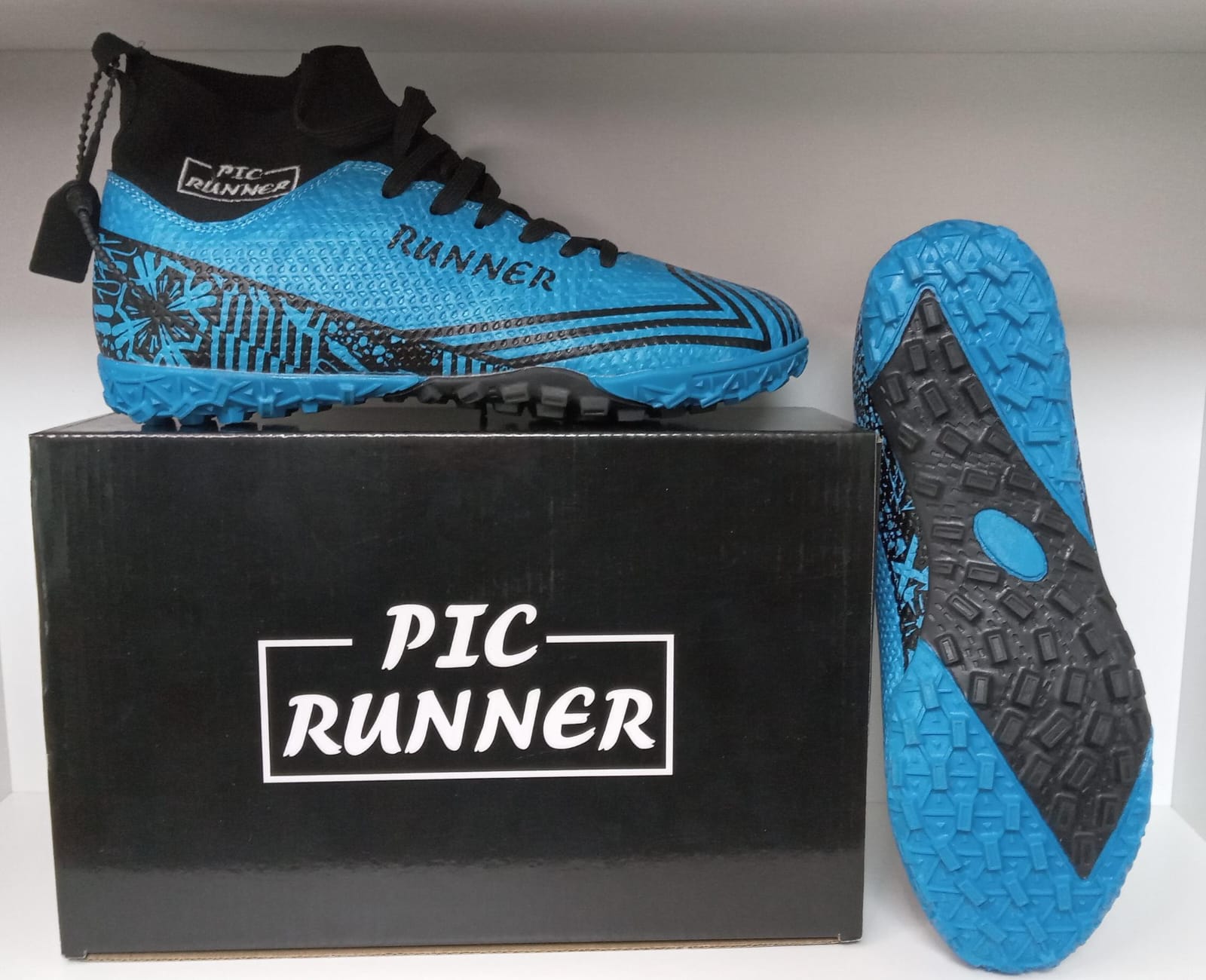 Storm blue caña alta con media autoajustable